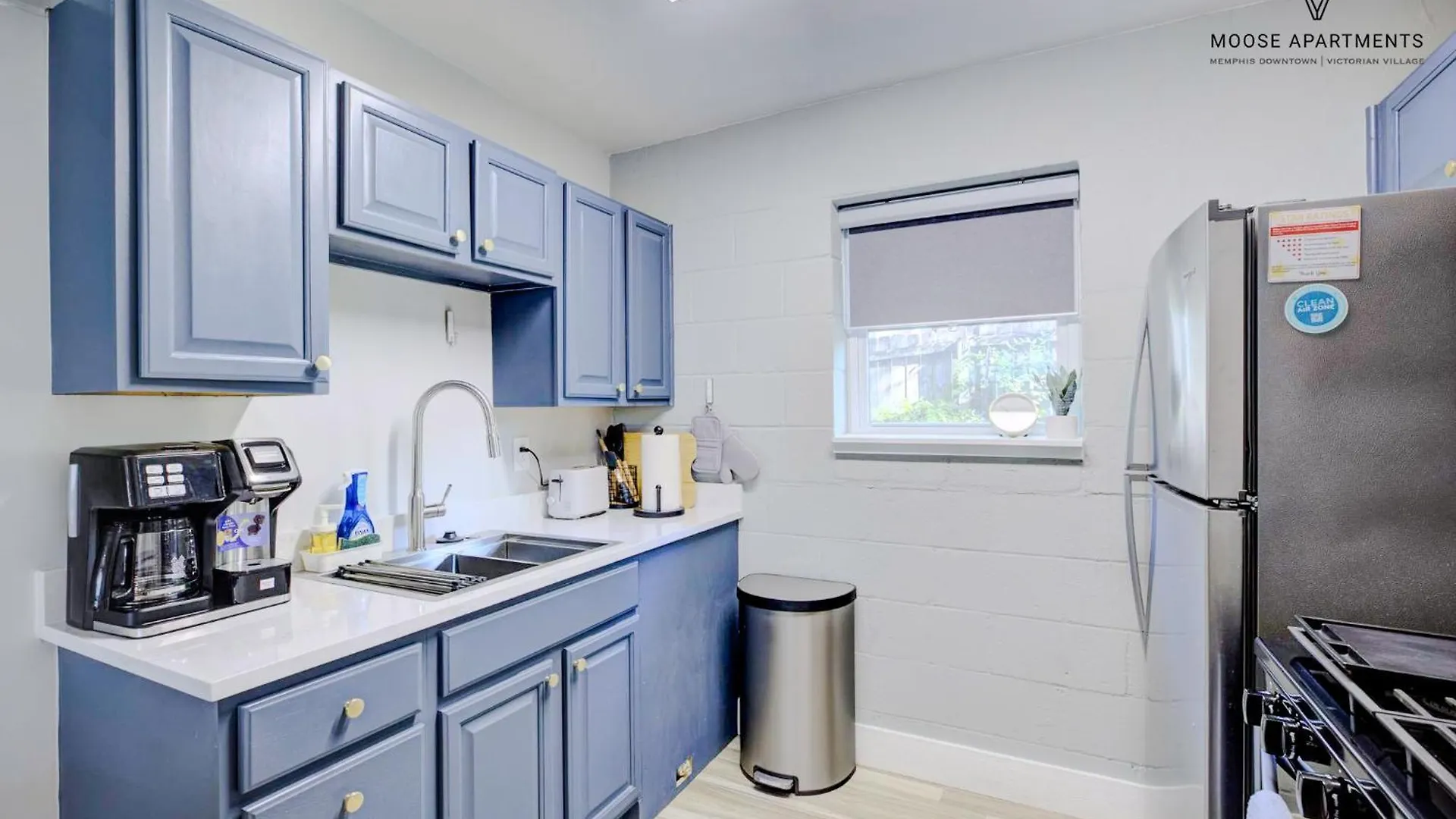 Apartment The Moose #5 - Modern Comfy Studio With King Bed, Free Parking & Fast Wifi Memphis