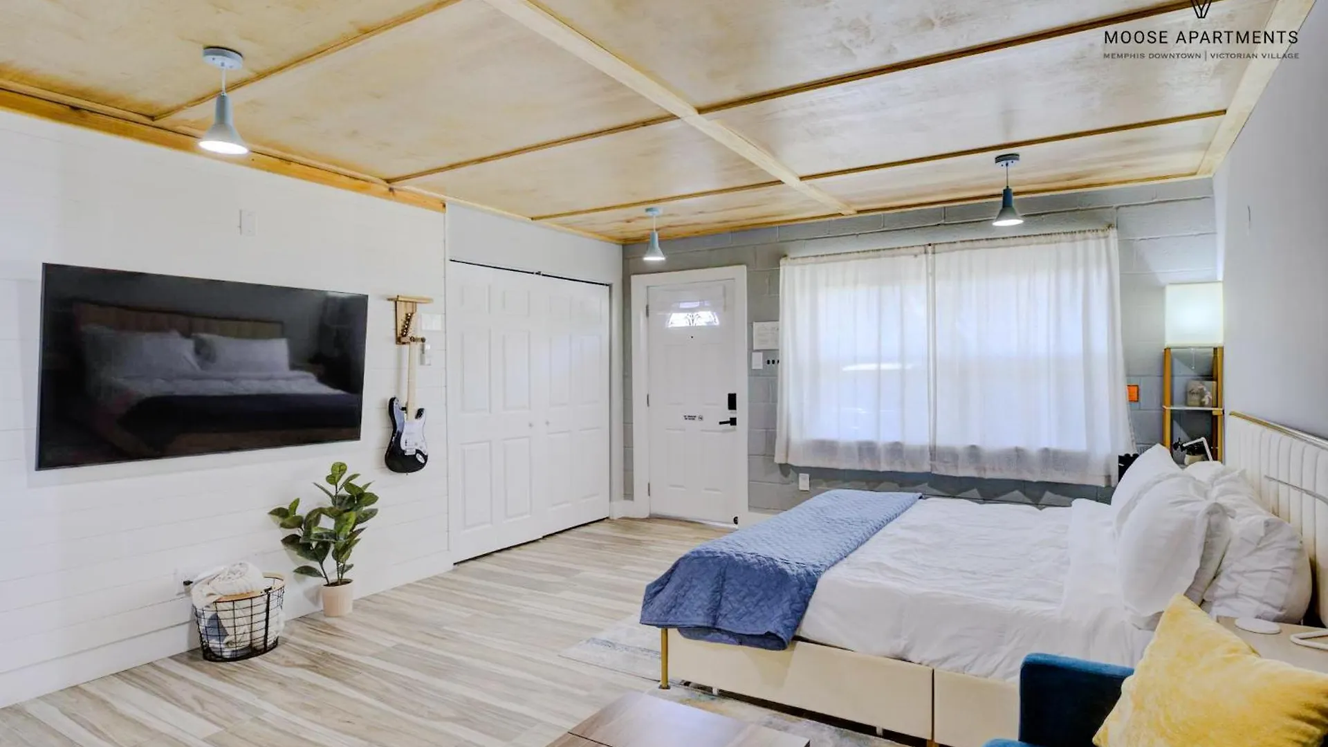 The Moose #5 - Modern Comfy Studio With King Bed, Free Parking & Fast Wifi Memphis Apartment