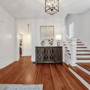  Holiday home Exquisite Two-story Located In Midtown