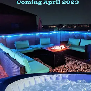  Villa 3 Blocks To Beale, 4b 6b, Garage, Roof Deck, Hot Tub, View, Sleeps 18